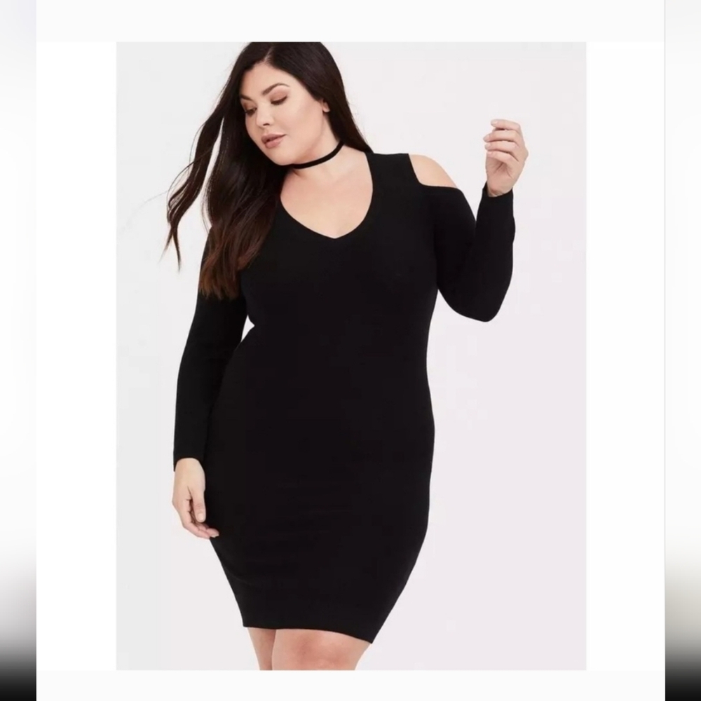 Torrid Black Ribbed Cut Out Sheath Dress Size 00